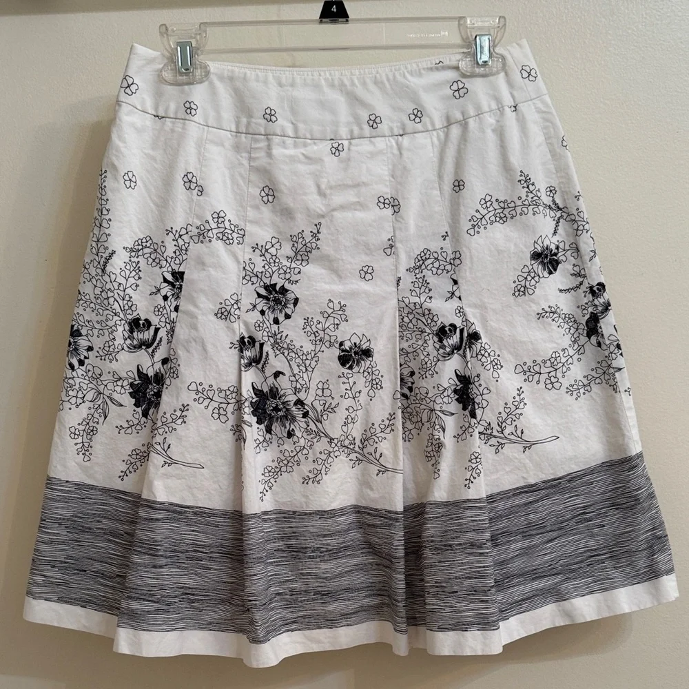 Ann Taylor Pen Drawing Floral Skirt - Picture 3 of 6